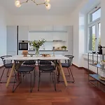 Luxury Seaview Apartment